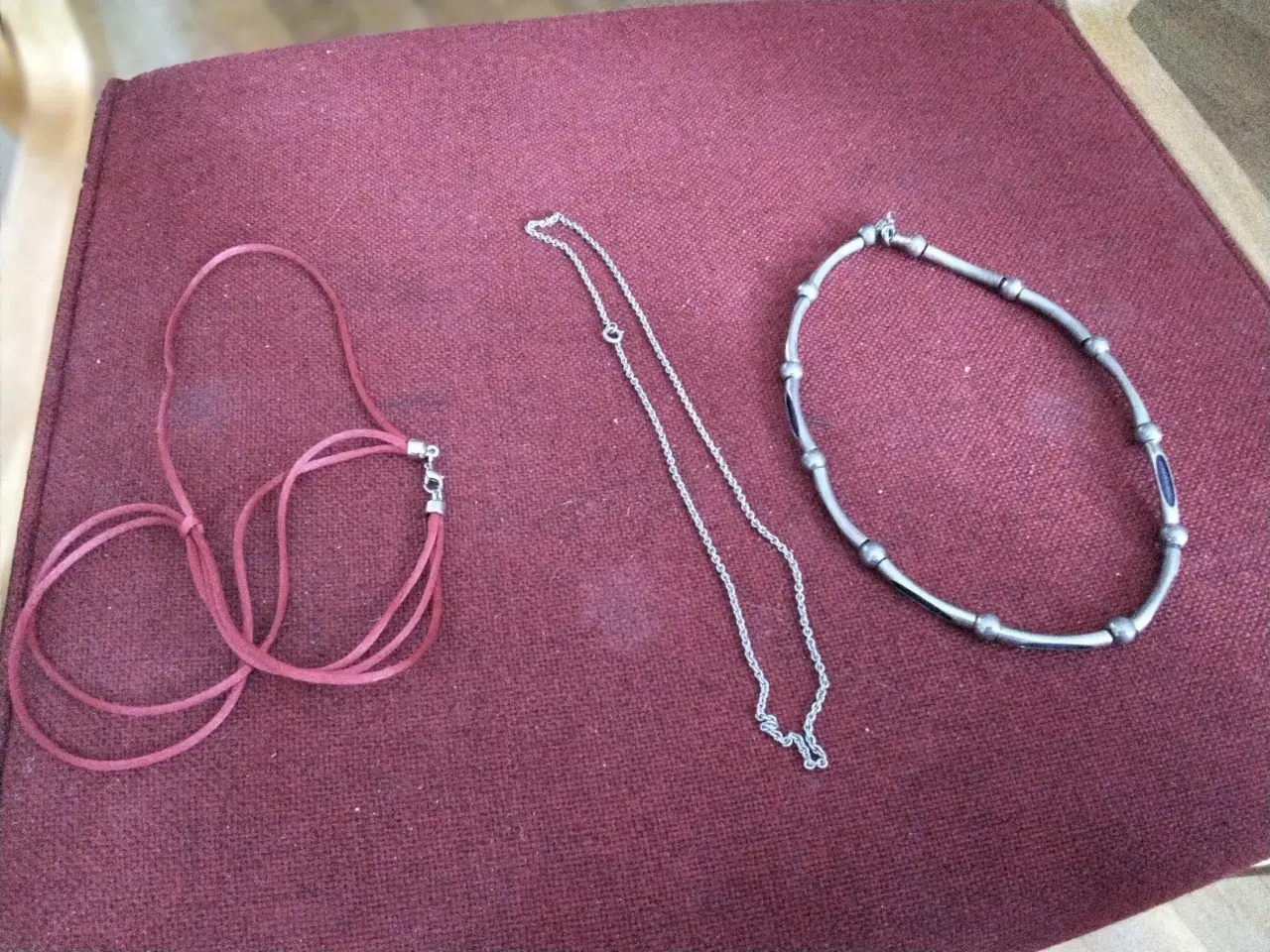 Billede 7 - 27 forskellige halskæder og en enkelt ring