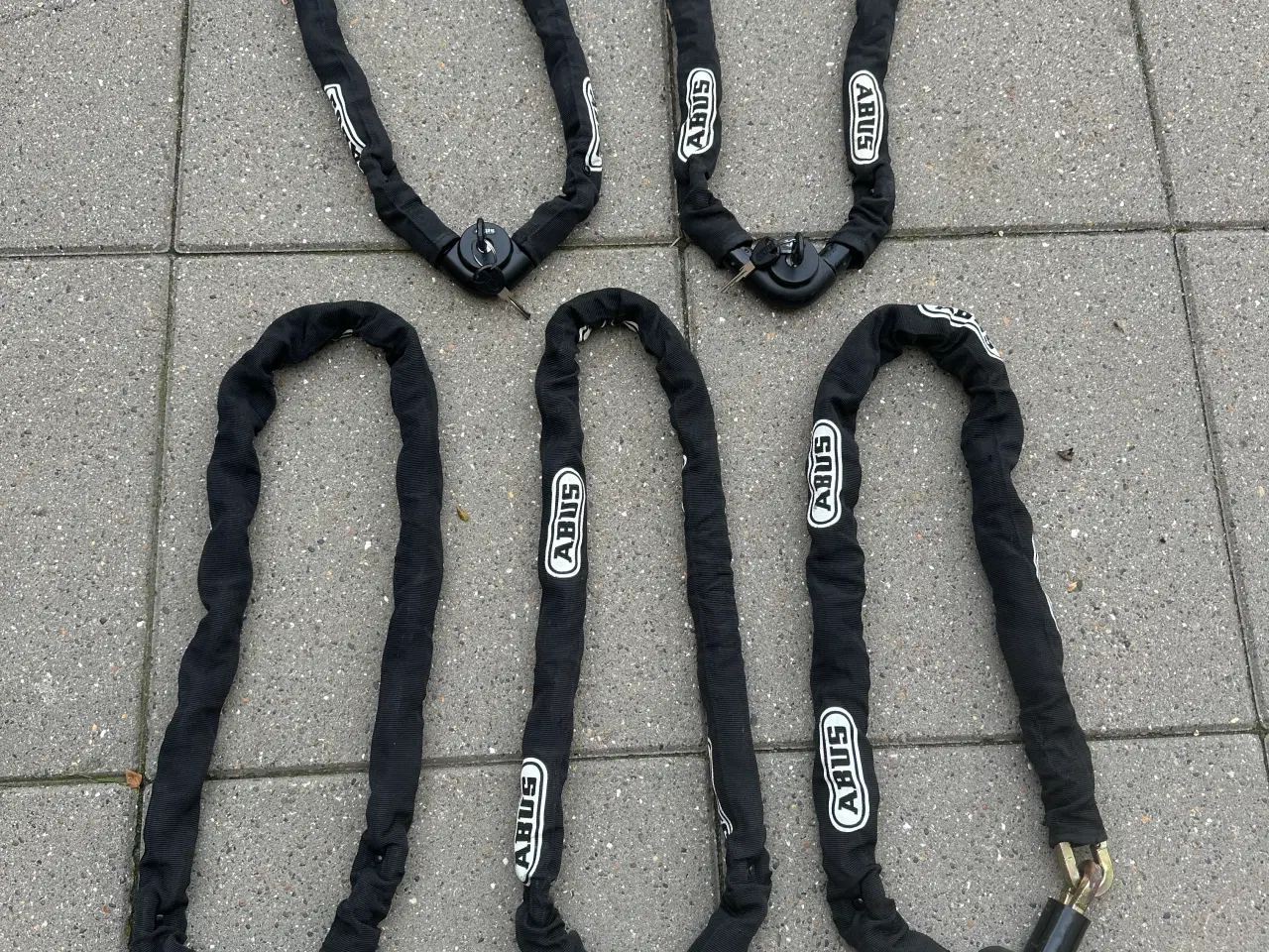 Billede 1 - 5 stk. MC Låse Abus. Længde 100 cm. m. 2 nøgler