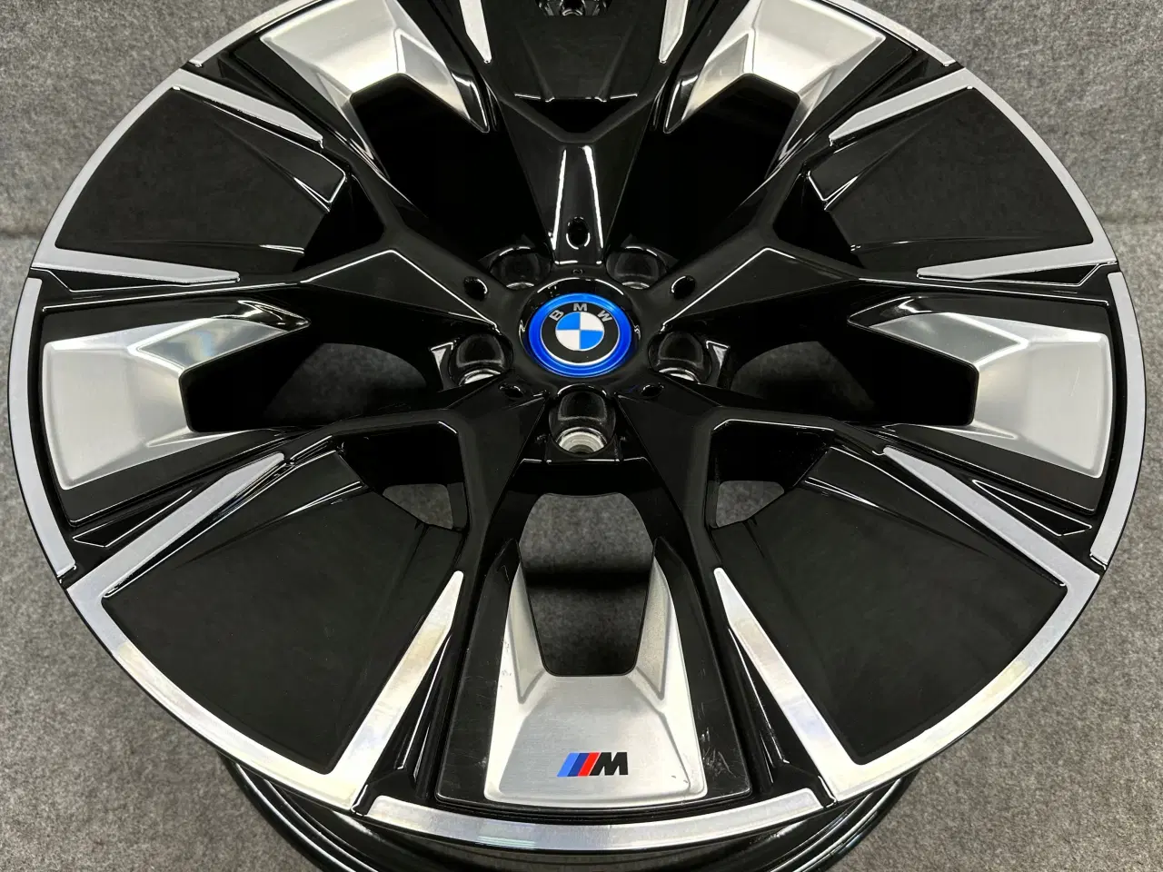 Billede 1 - BMW iX3 890M 20'' G08 8J og 9,5J x 20 