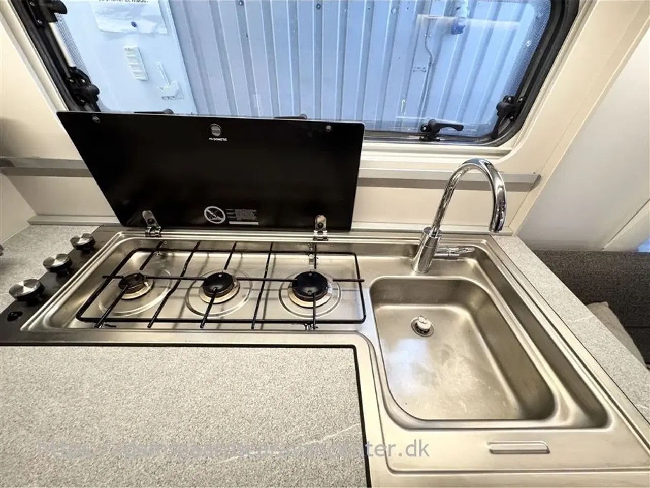 Billede 12 - 2021 - Adria Adora 613 UT   Queensbed-Gulvtemp.-Endebad--Telt