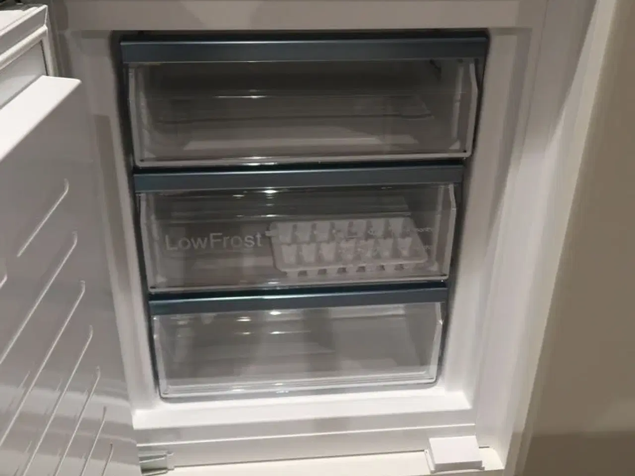 Billede 2 - Siemens iQ500 GI11VADE0 Integrerbart Fryseskab