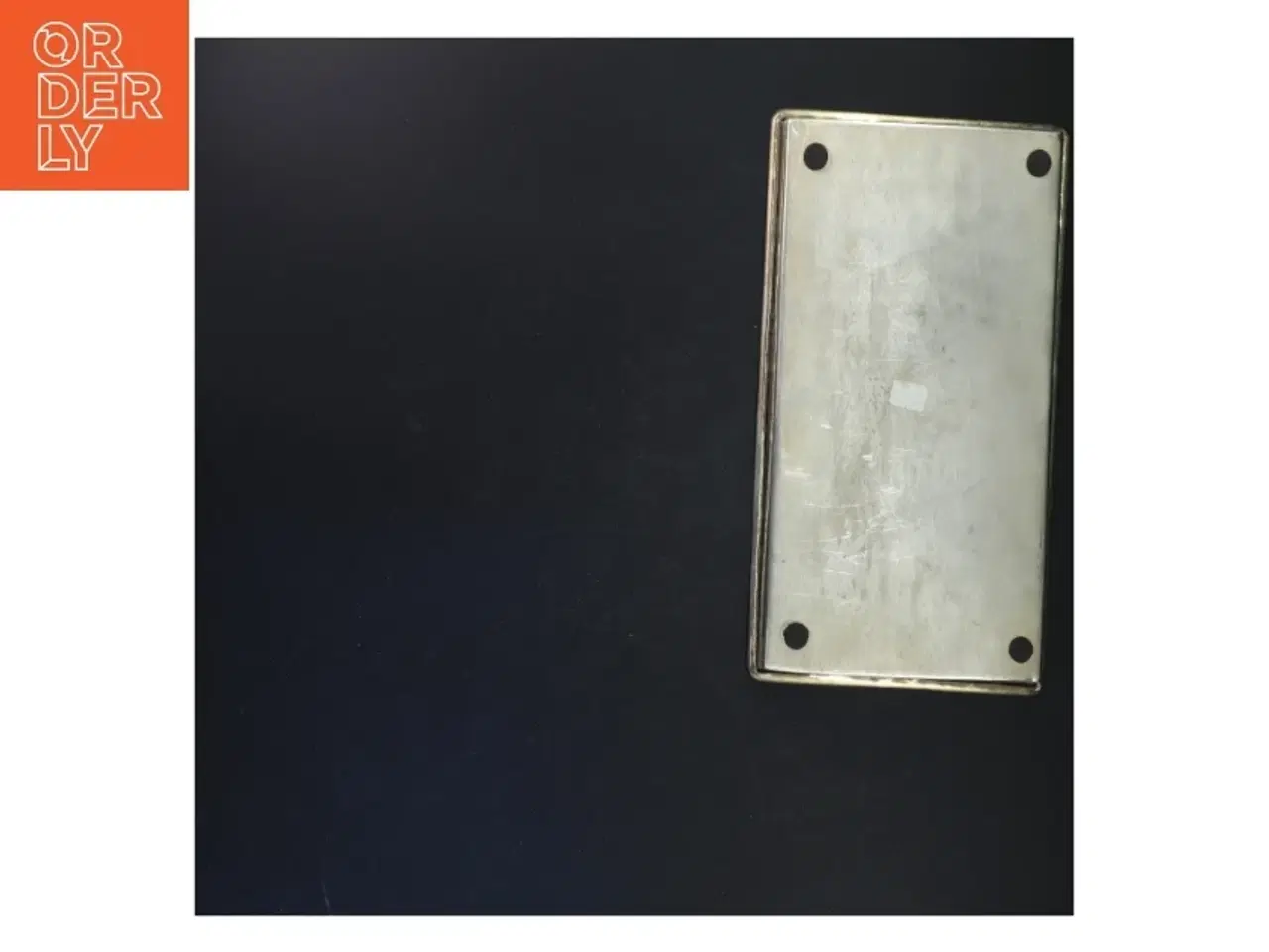 Billede 2 - Rektangulær metalbakke (str. 26x15x4 cm)