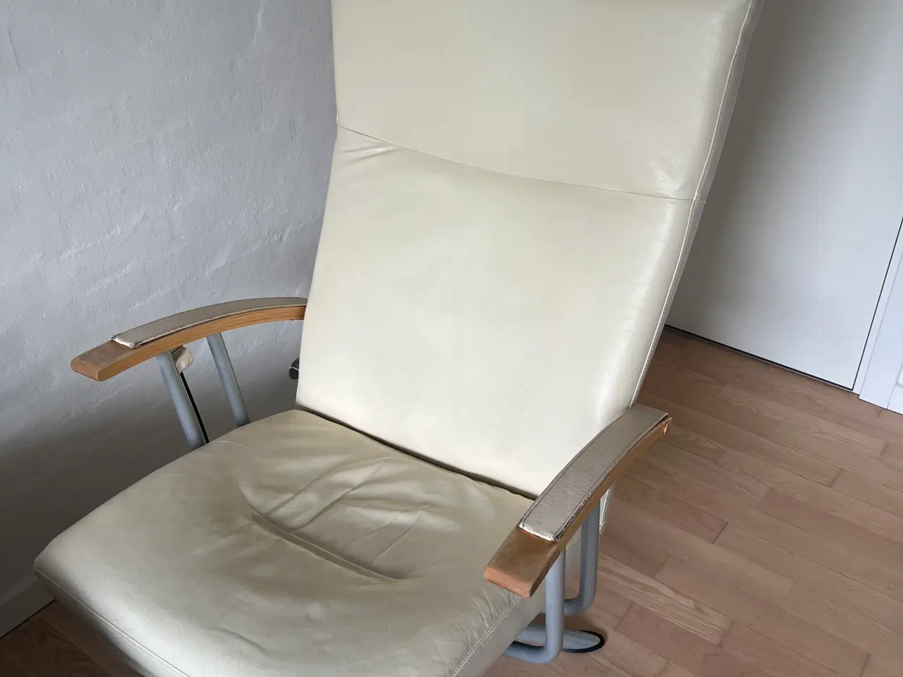 Billede 1 - Stilren lænestol i flot design