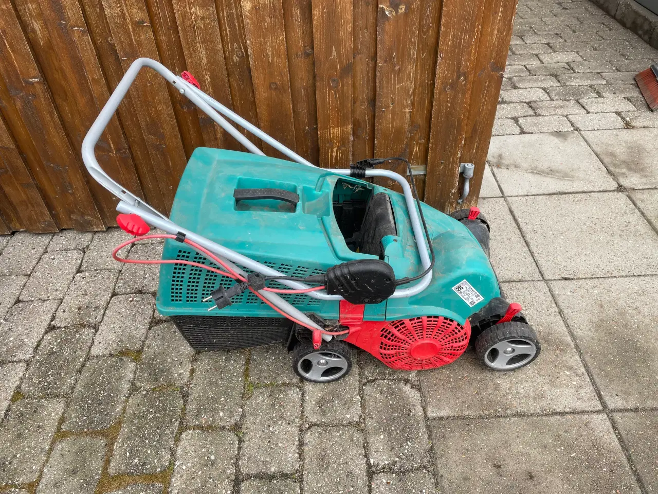 Billede 2 - Bosch 1100 W vertilskærer