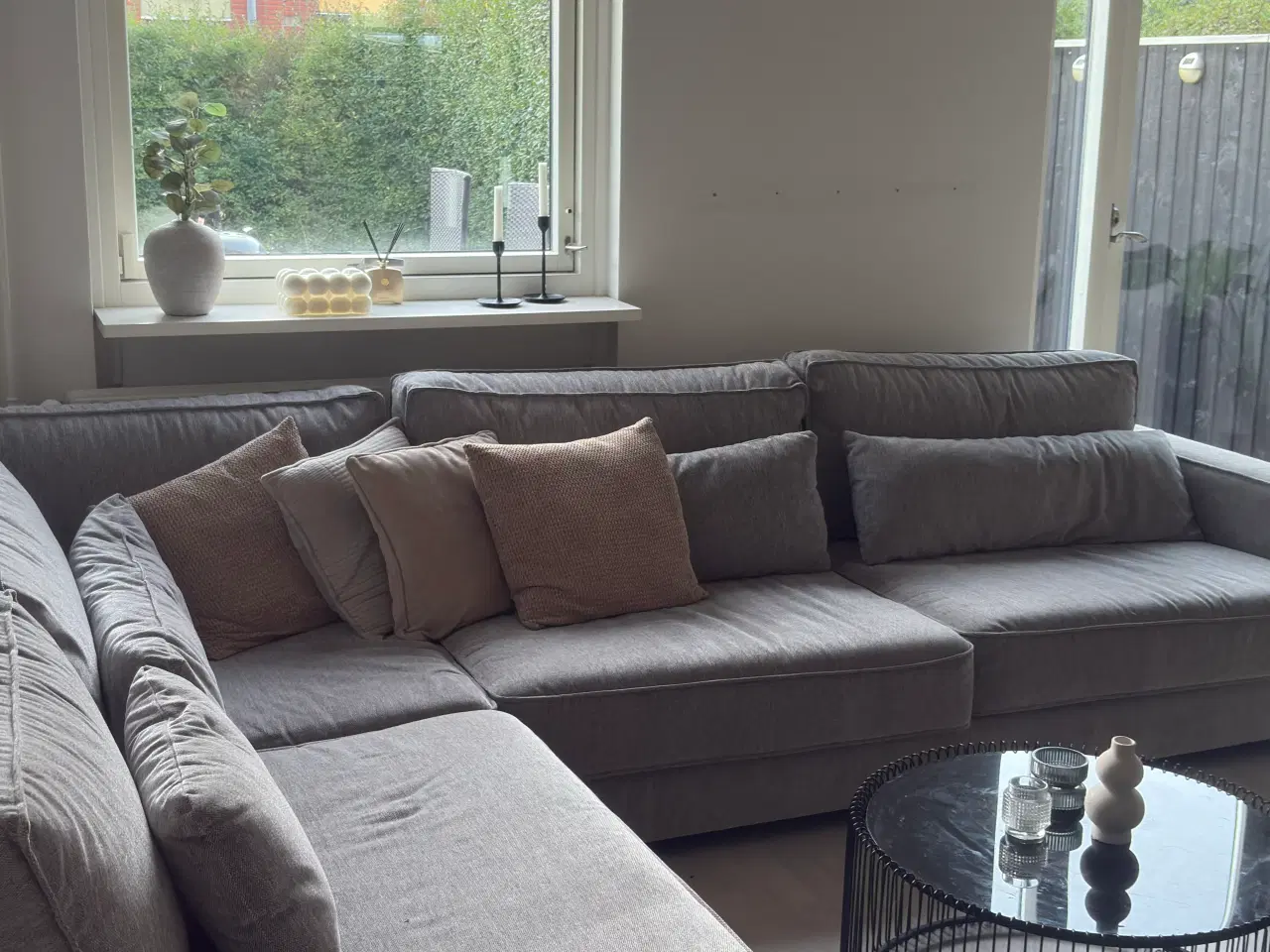 Billede 2 - Sofa i lys grå