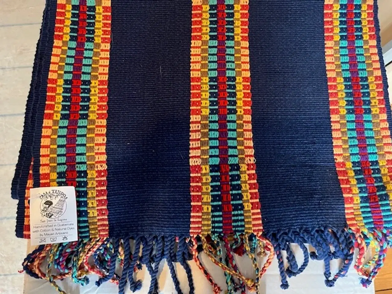 Billede 1 - Unik håndvævet bordløber fra Guatemala