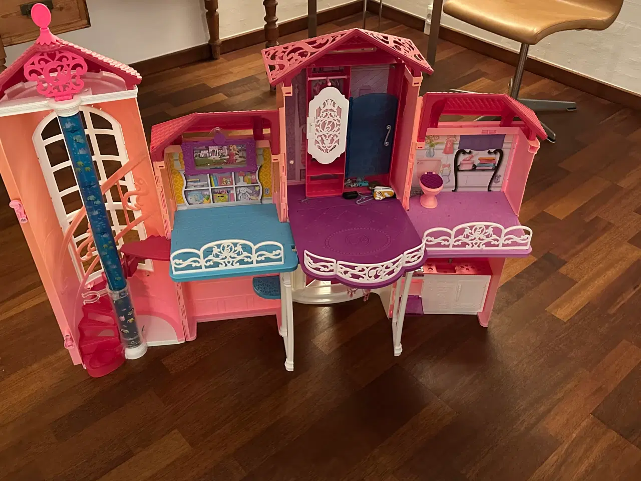 Billede 1 - Barbie stort hus