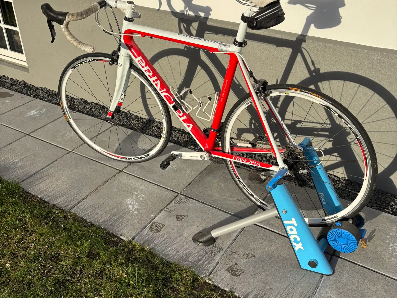 Billede 1 - Flot og meget lidt brugt