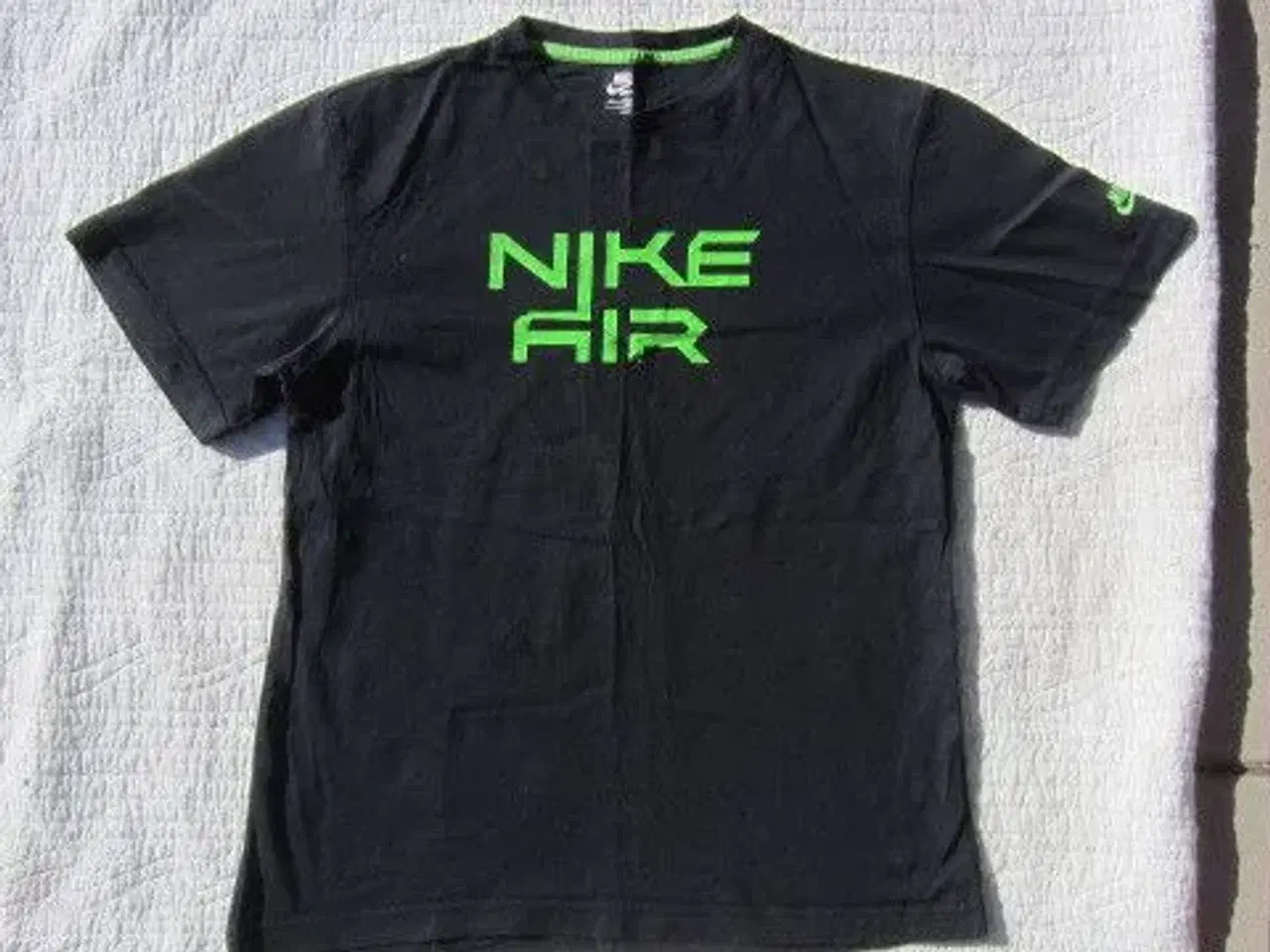 Billede 1 - Str. 158/170, næsten ny NIKE t-shirt