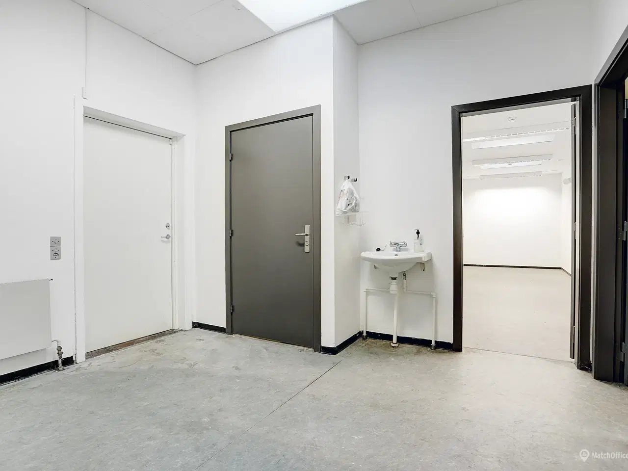 Billede 5 - Kontor/showroom velegnet til undervisningsformål, handel mm