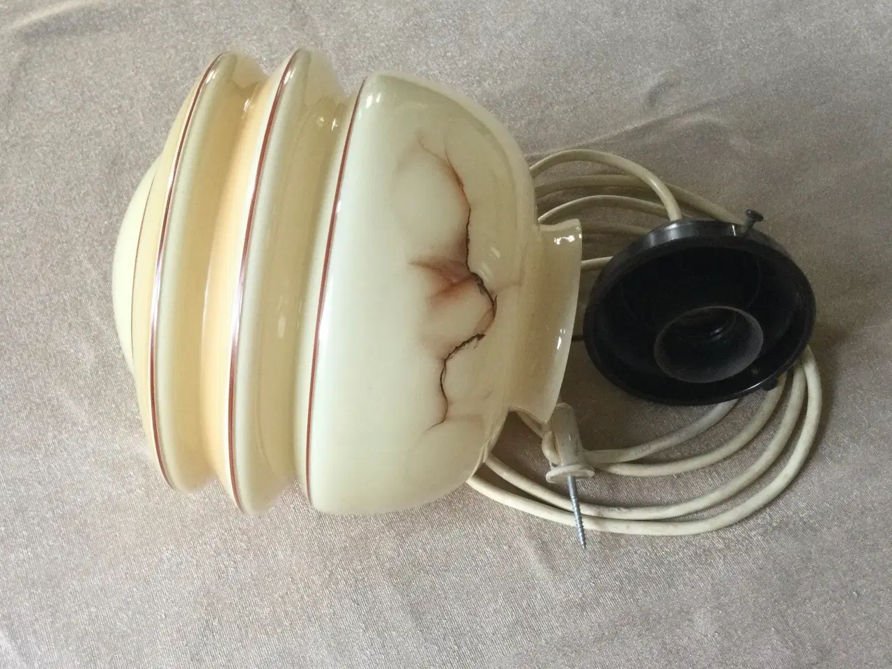 Billede 4 - Vintage loftlampe i glas og sort fatning