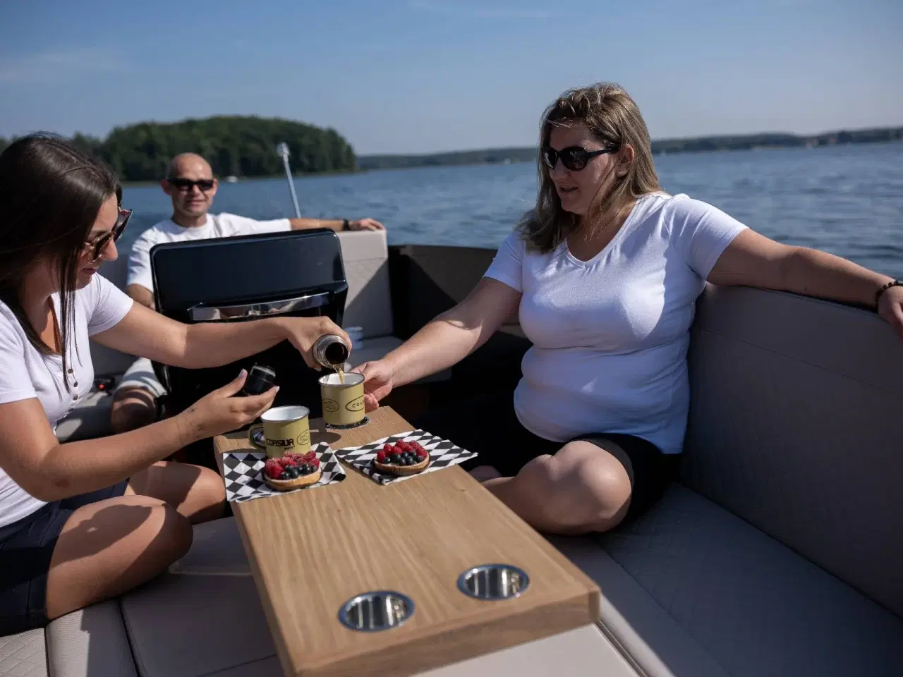 Billede 51 - Corsiva 625 Tender 25 HK Yamaha/Udstyr