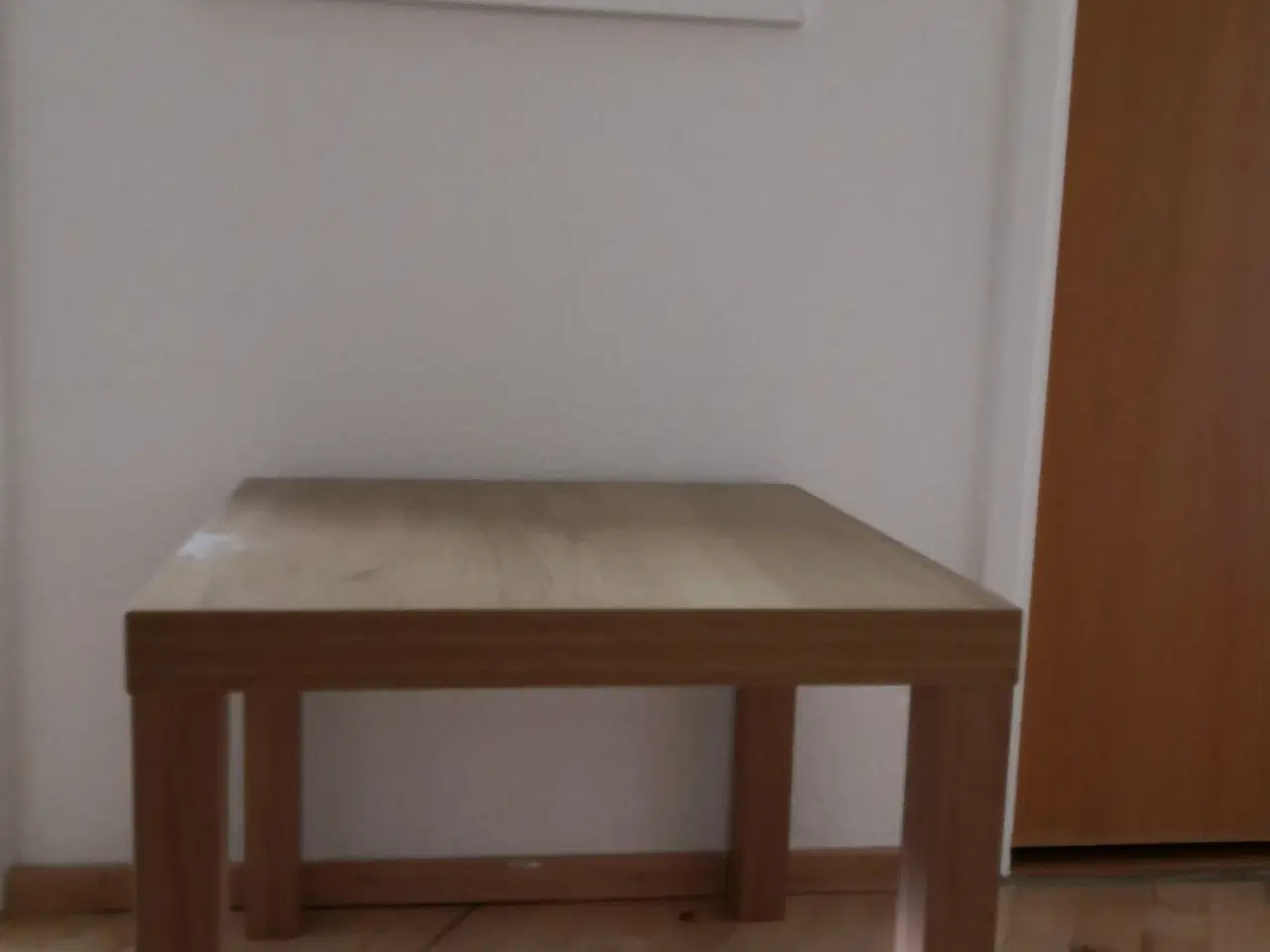 Billede 3 - Et lille bord 
