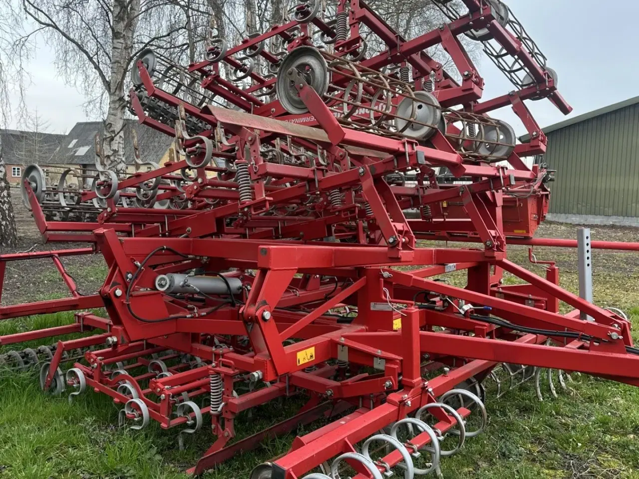 Billede 1 - Kongskilde 7 meter germinator med CROSKILL tromle bagerst. Velegnet til roer, spinat og andre speciel afgrøder.