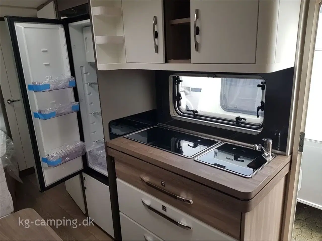 Billede 9 - 2024 - Hobby Excellent Edition 560 KMFe   Køjevogn med god plads. Kan opvejes til 2.000 KG.