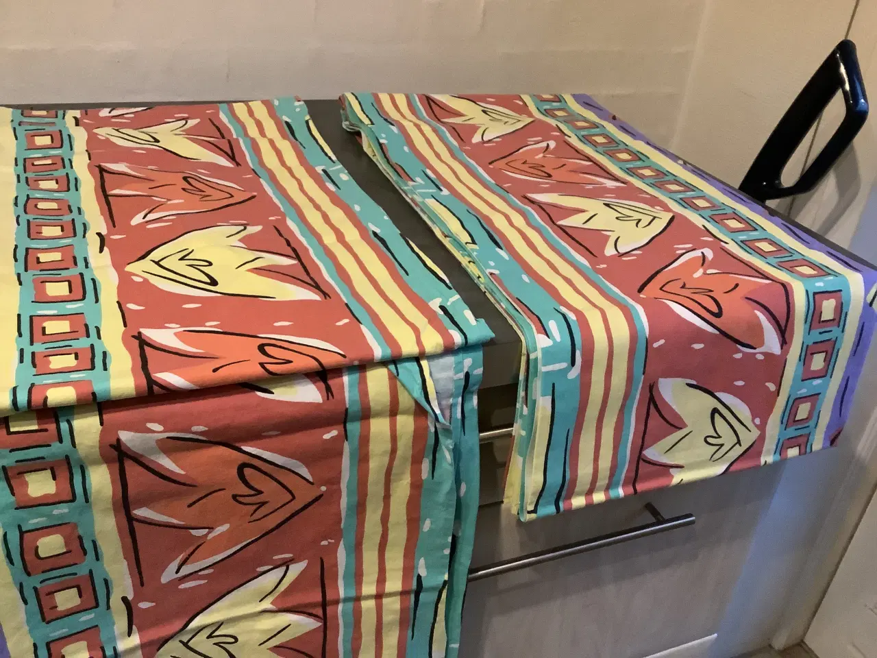 Billede 2 - 2flotte duge i flere farver