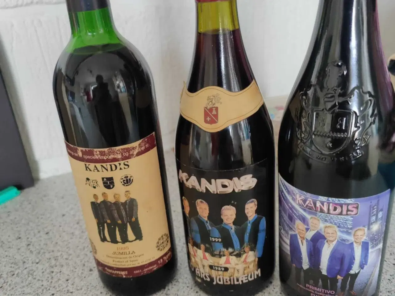 Billede 1 - Samler vin fra Kandis 