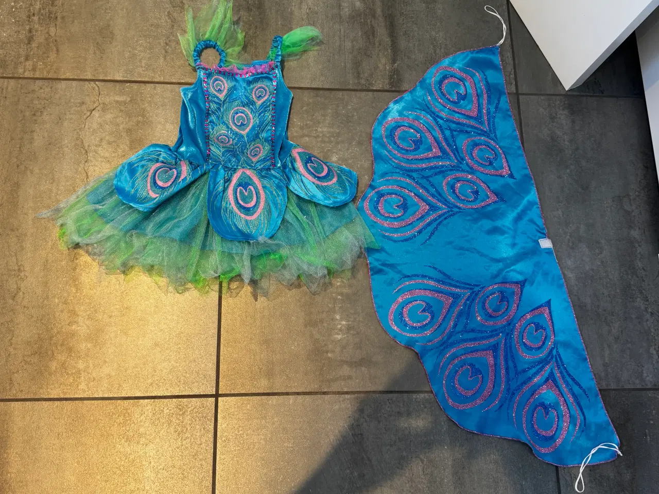 Billede 1 - Udklædnings tøj