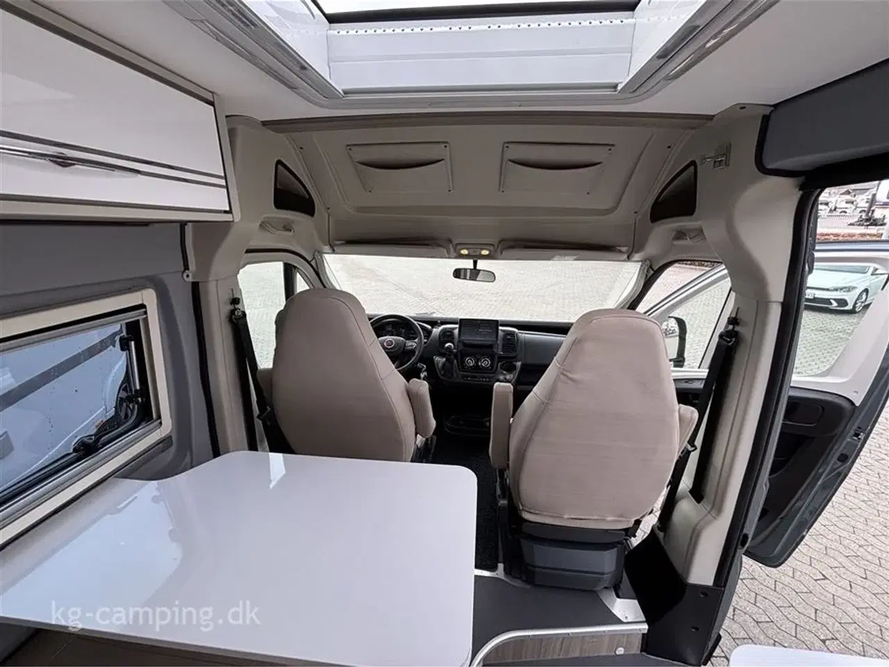 Billede 10 - 2022 - Randger R640 Fiat Ducato 160 HK CamperVan med 2 enkelsenge, kun kørt 27000 Km!