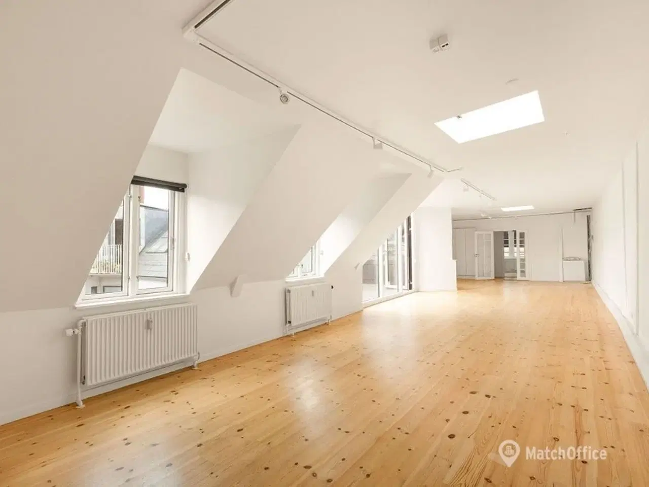 Billede 16 - INGEN BINDING - Nyistandsat og indbydende kontor på 473 m² med privat tagterrasse