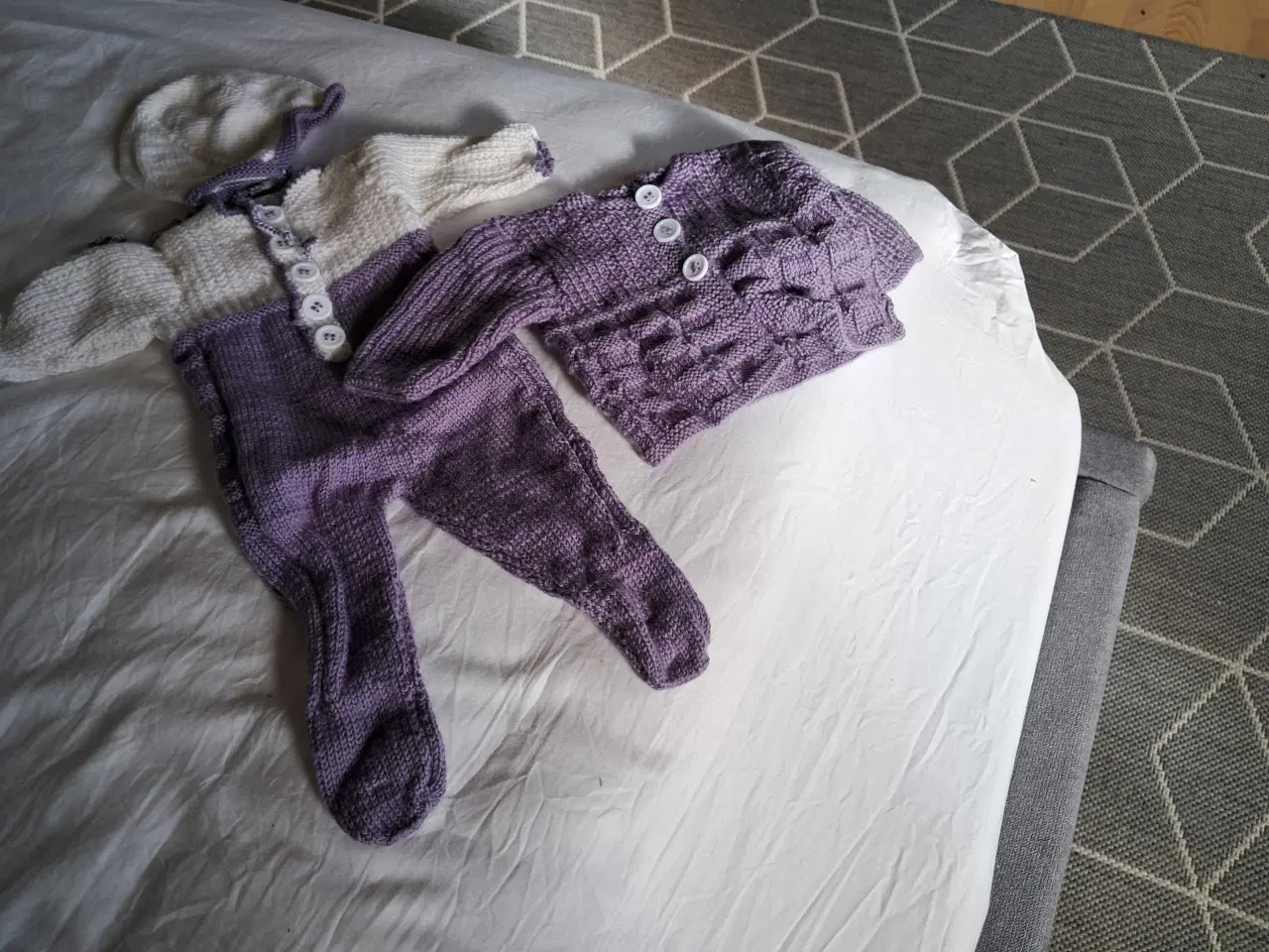 Billede 4 - Rigtig fin babyborn m. Dukketøj