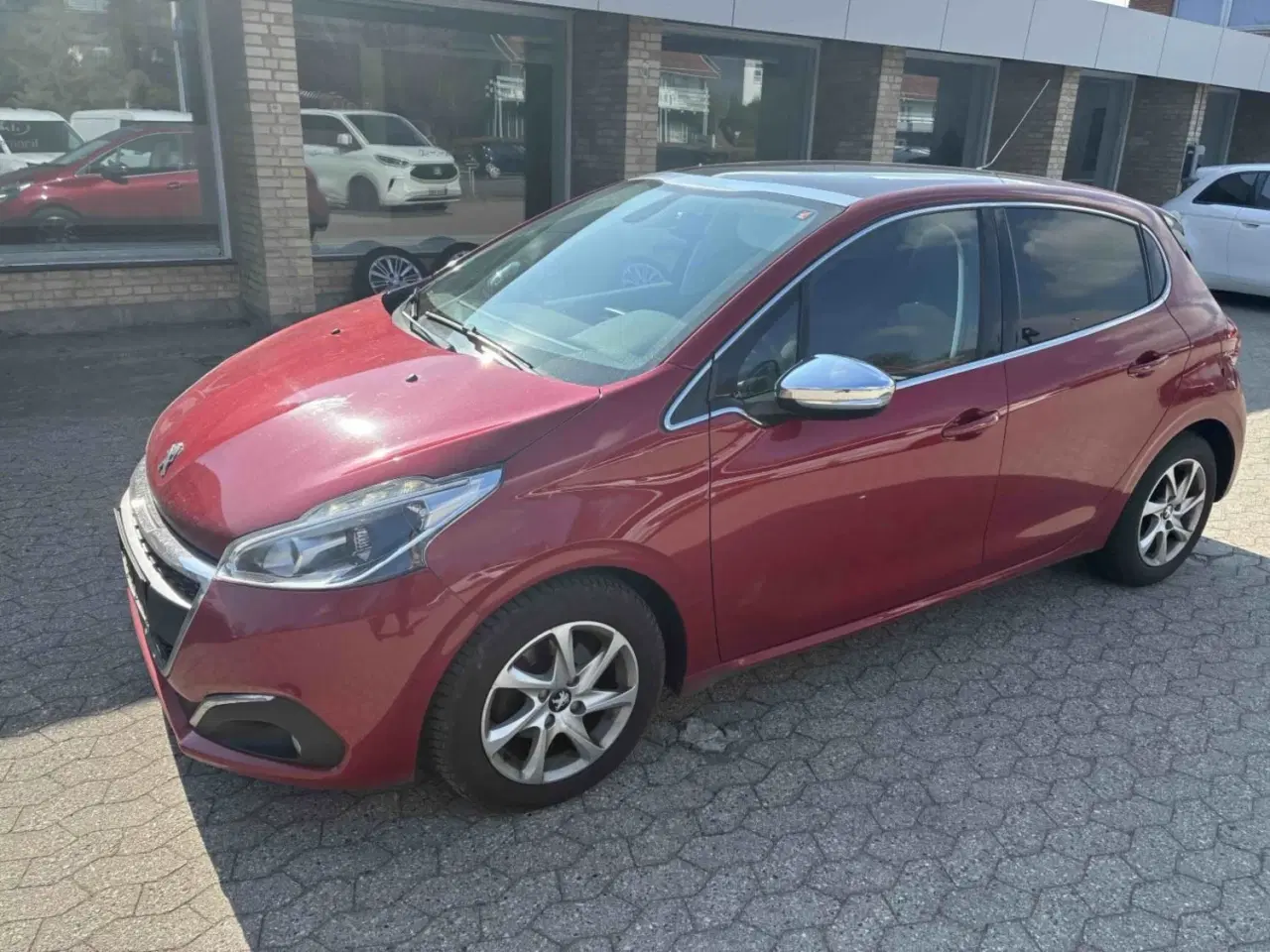 Billede 3 - Peugeot 208 1,6 BlueHDi 100 Allure Sky