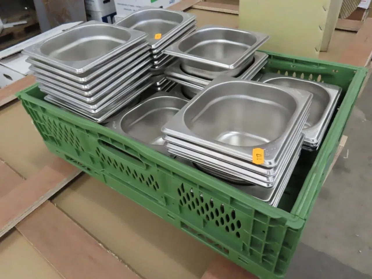 Billede 1 - 7 Kasser med blandede fade og gastrobakker