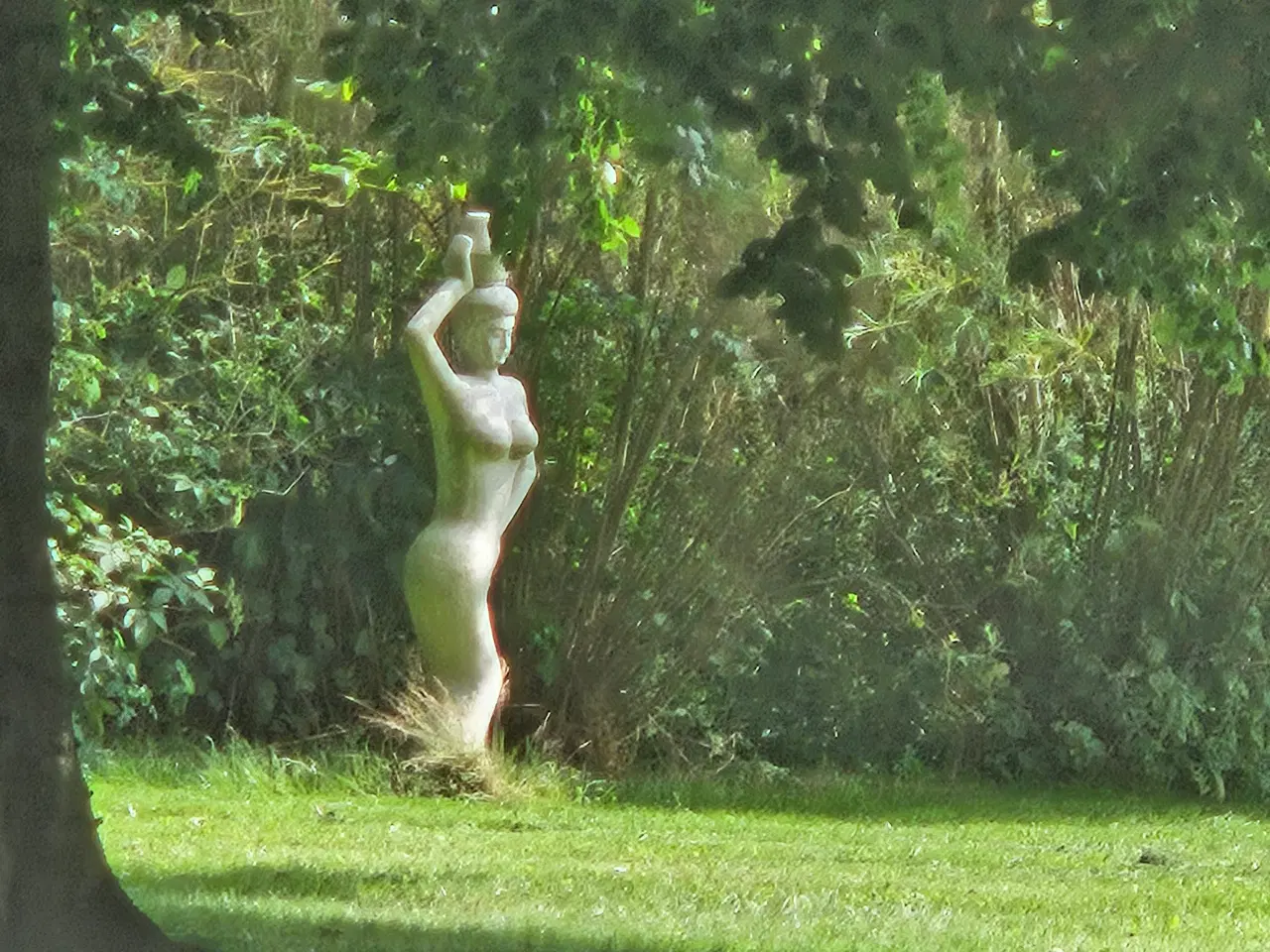 Billede 3 - Granitfigur, dame 185 cm høj