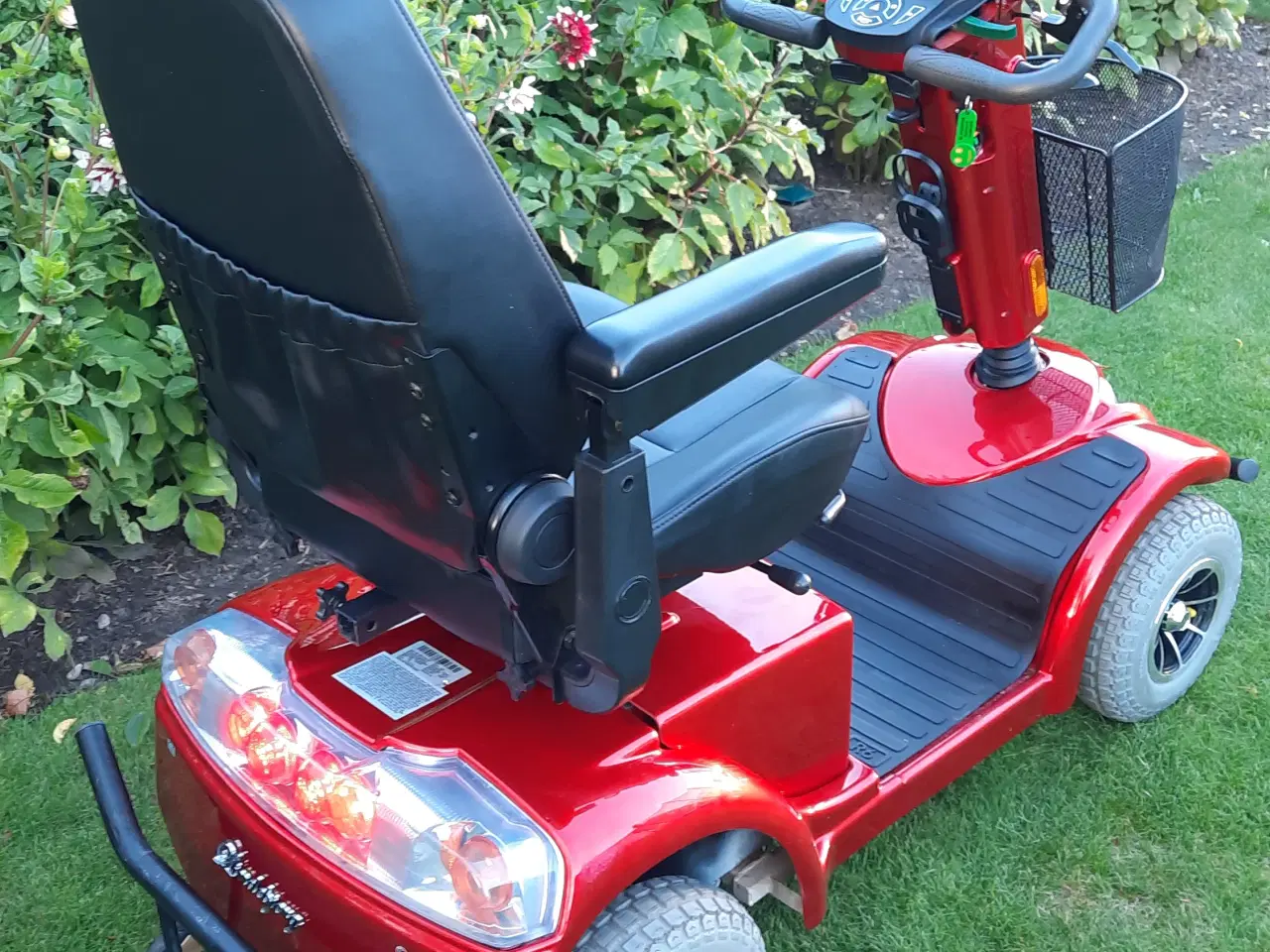 Billede 3 - Fin og billig elscooter 4hjulet 