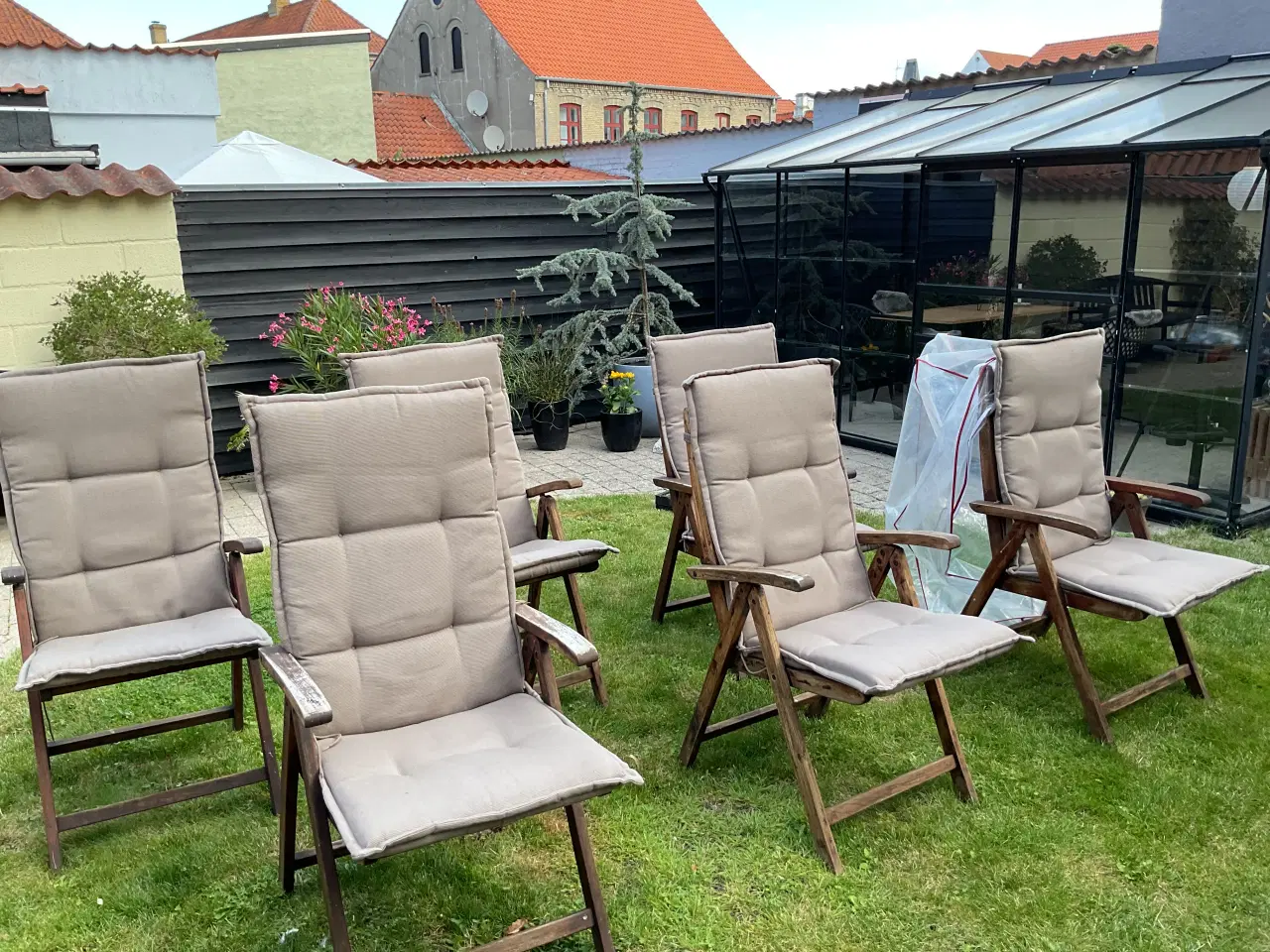 Billede 2 - Flotte oh velholdte ude stolehynder