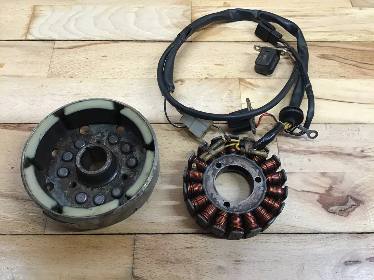 Billede 1 - Suzuki RGV 250 type VJ21 generator 