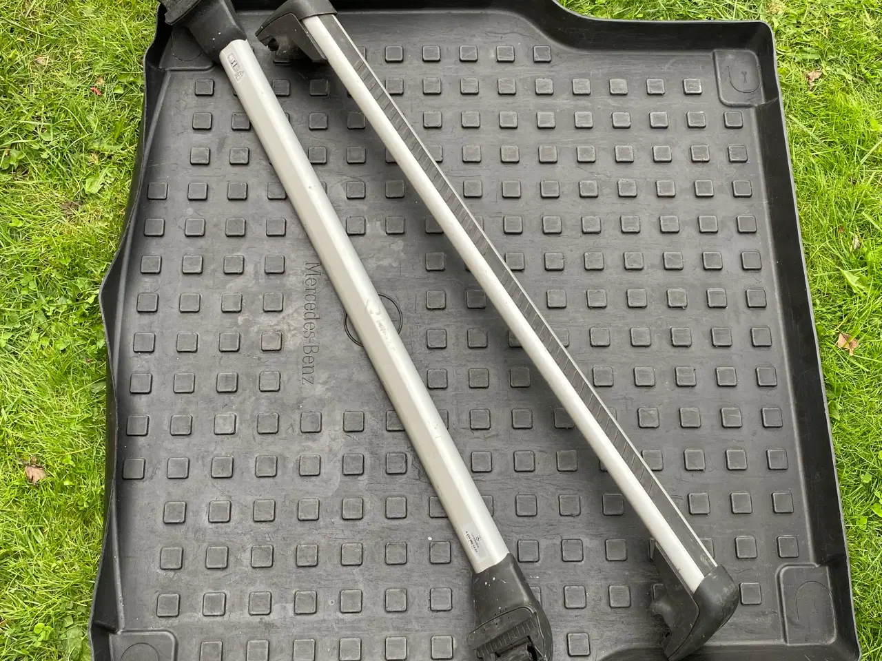 Billede 1 - Tag bøjler og bund måtte