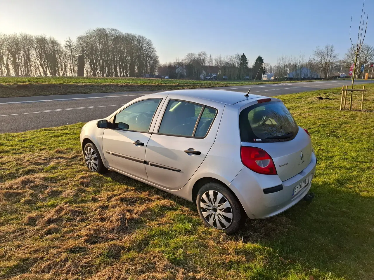 Billede 2 - Renault Clio 1.2 16V – Kun 88.000 km – Velholdt