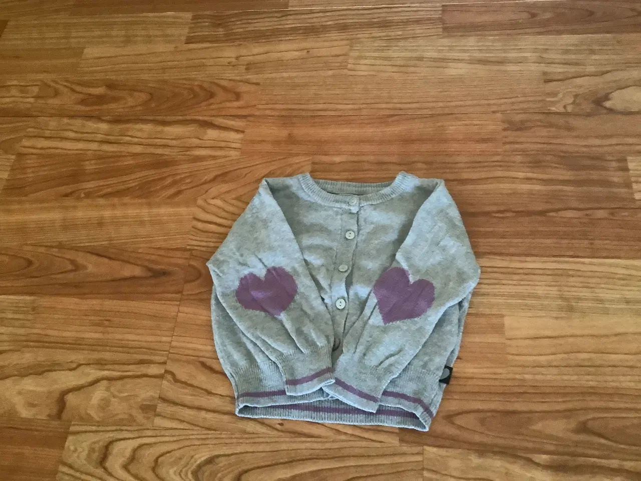 Billede 2 - Helt ny Friends blød cardigan str. 68 pige
