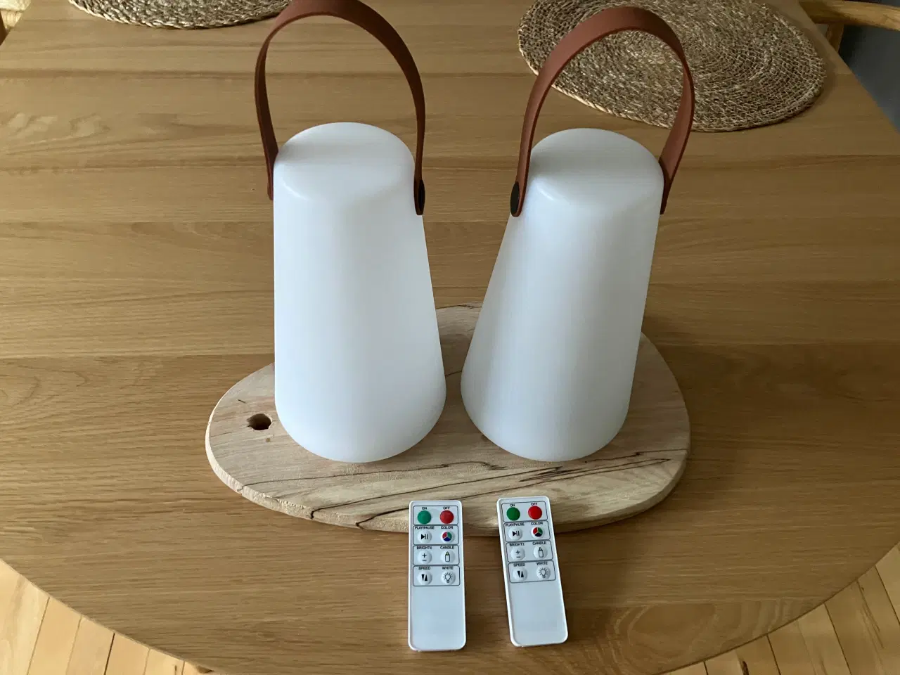 Billede 1 - Genopladelige lamper (hård plast)