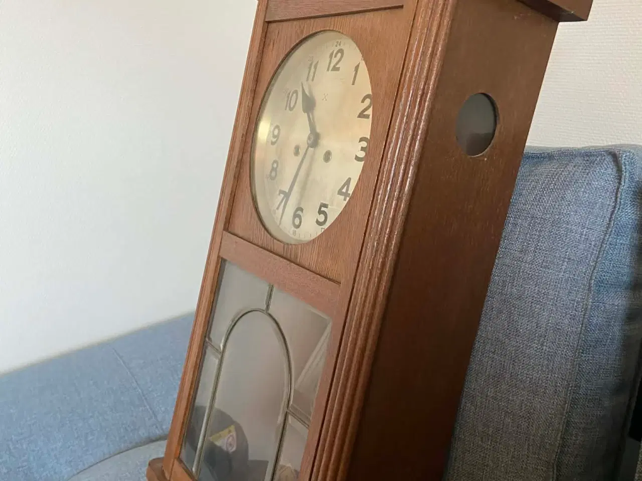 Billede 3 - Ur til væg - der virker og slår