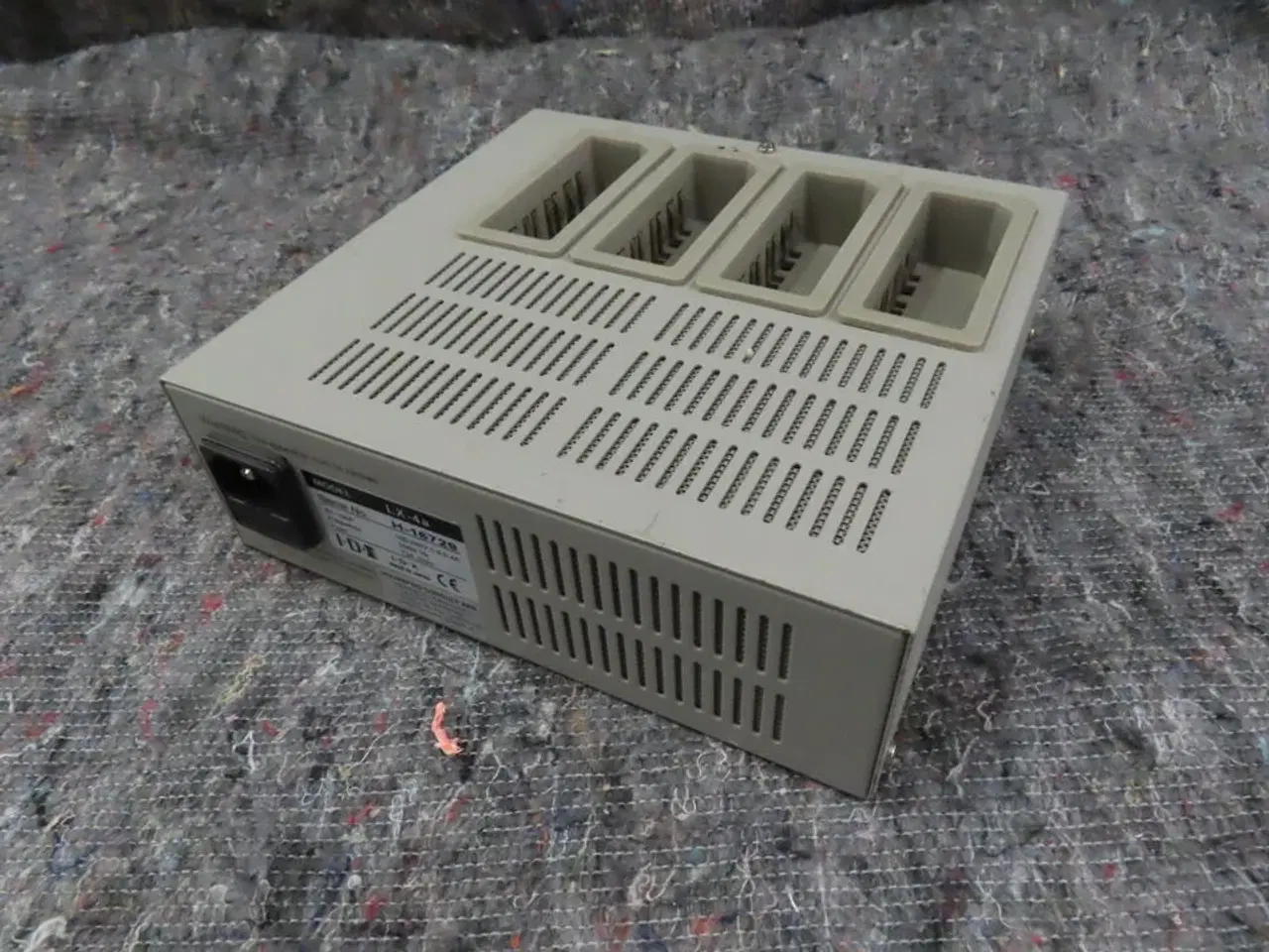 Billede 3 - Oplader til 4 Batterier - I.D.K LX-4a (MOMSFRI)