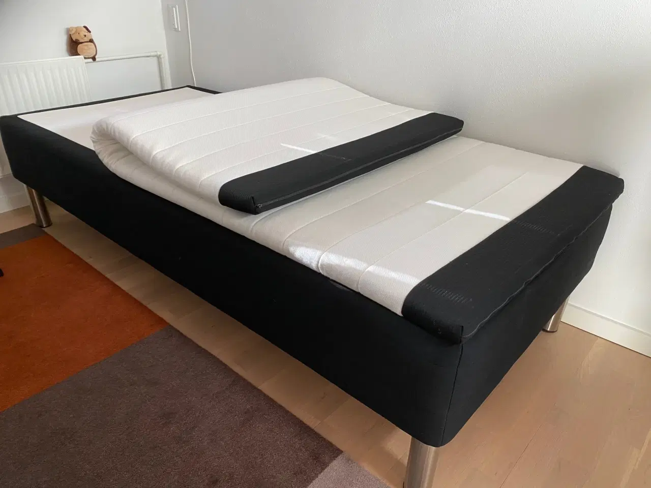 Billede 2 - Meget velholdt box seng sælges!