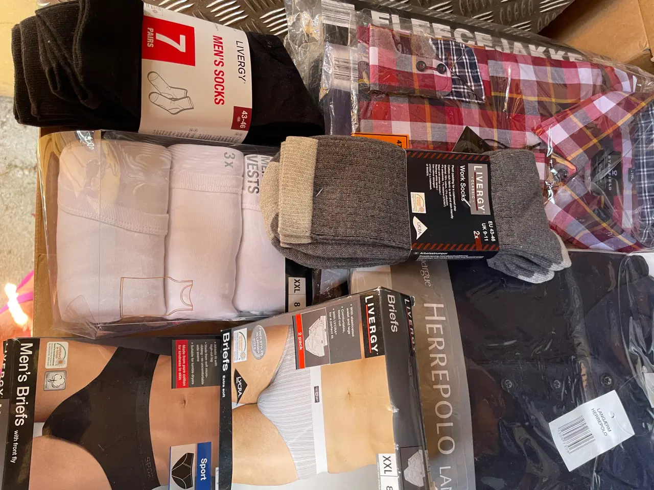 Billede 5 - Pakke nr. 7 skjorte, sweater, strømper & undertøj