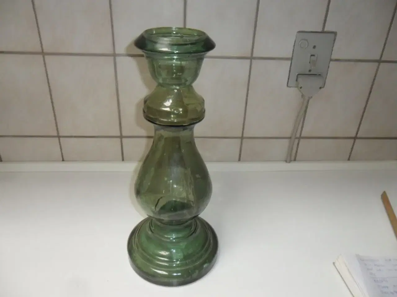 Billede 1 - Stor gulv vase/ stage i flaskegrøn glas