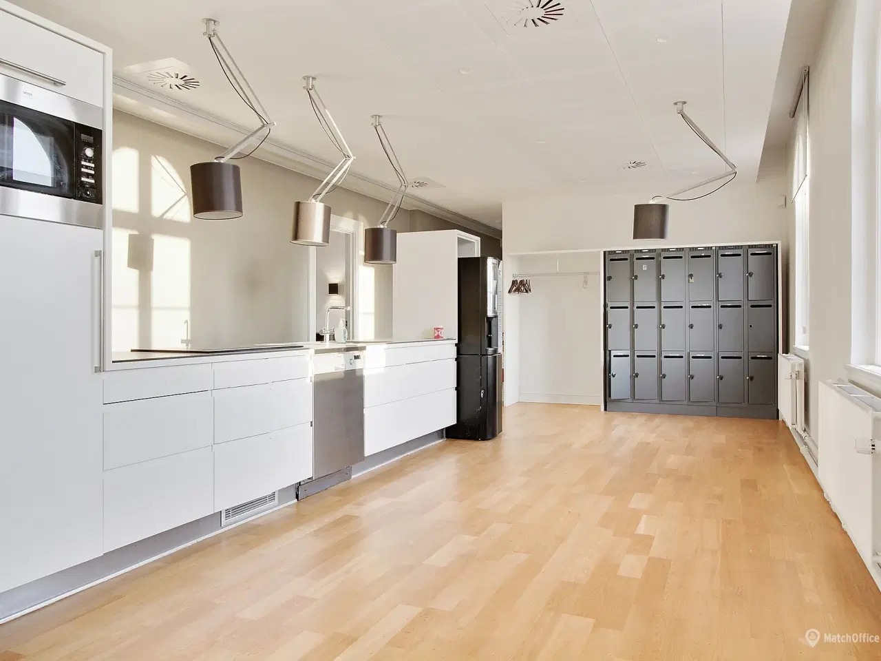 Billede 11 - Stort og præsentabelt kontorlejemål