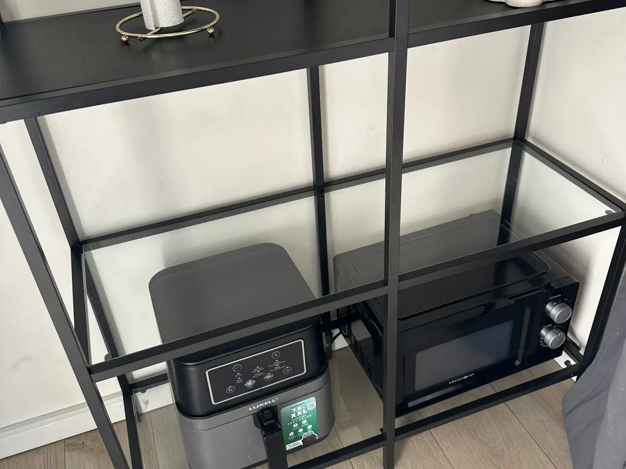 Billede 2 - sort reol med glasplader