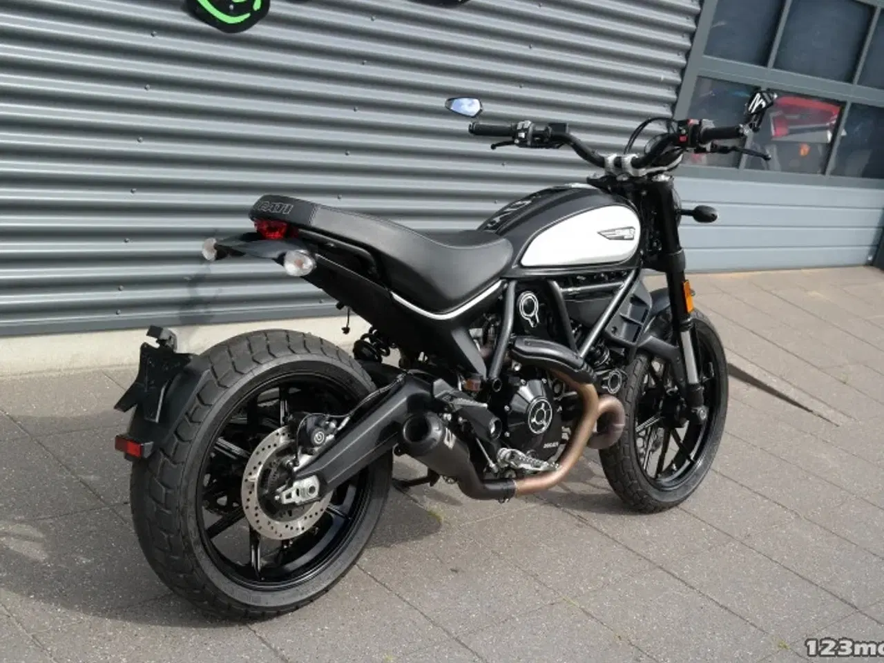 Billede 3 - Ducati Scrambler Icon Dark MC-SYD       BYTTER GERNE