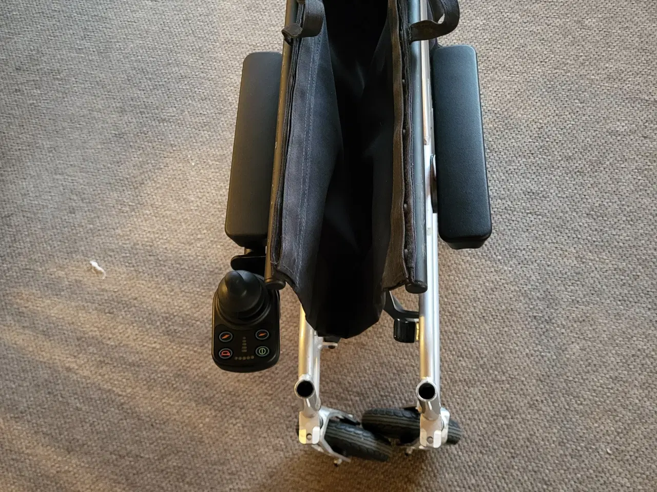 Billede 1 - Kørestol med hjælpemotor