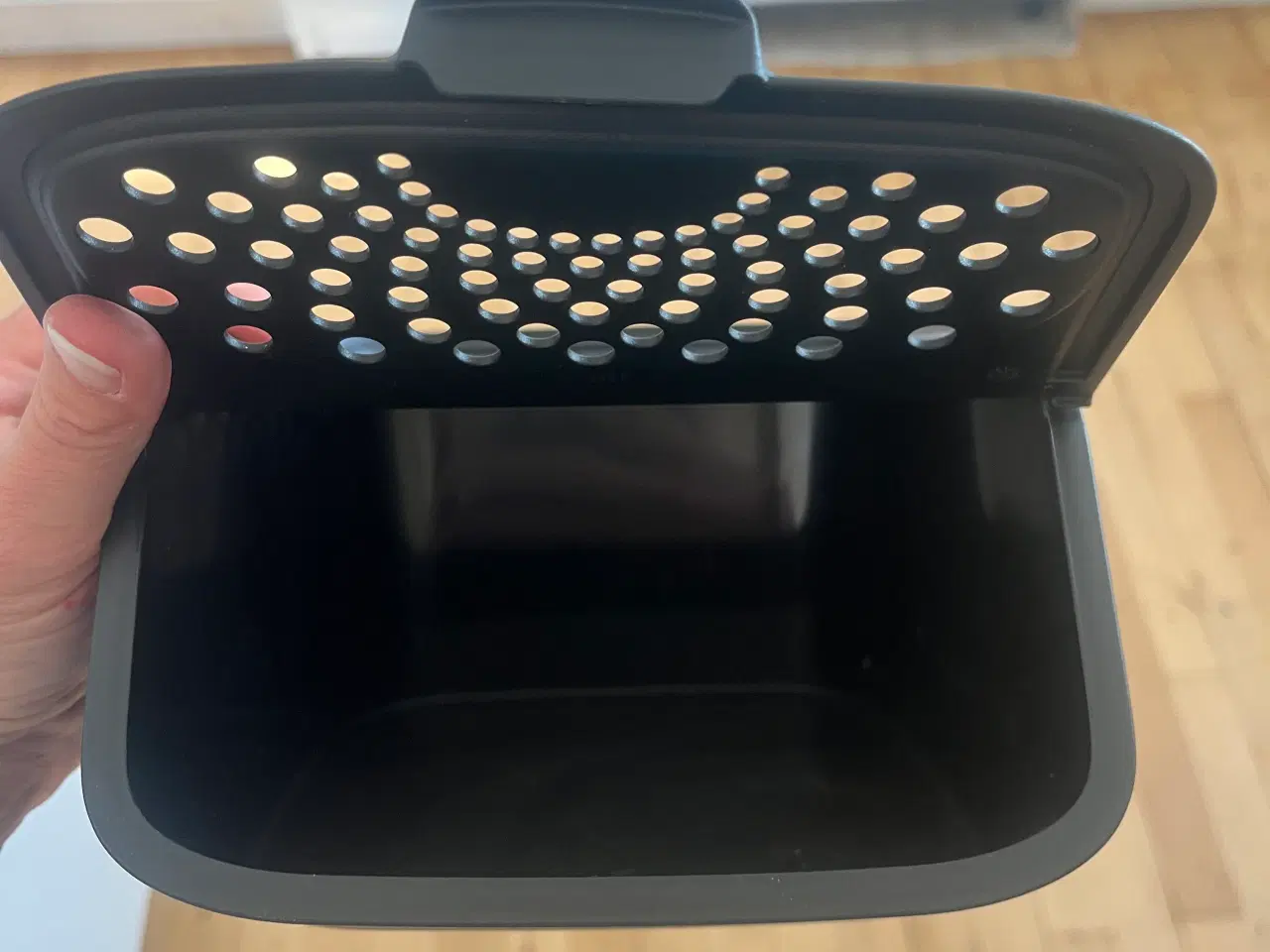 Billede 3 - Tupperware hvidløg/ løg opbevarings beholder 