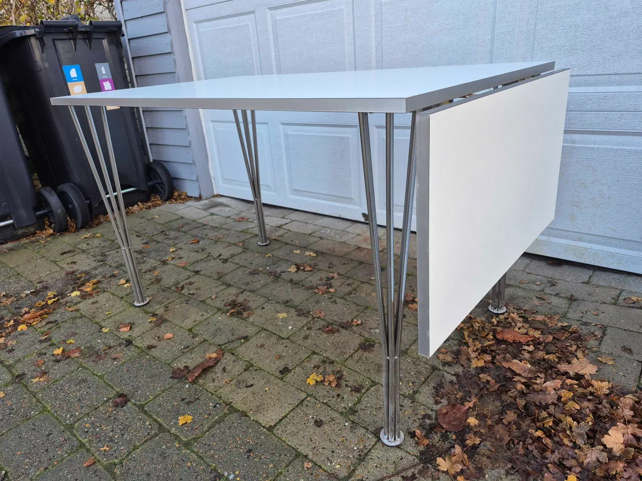 Billede 2 - Spisebord lille med ekstra plade