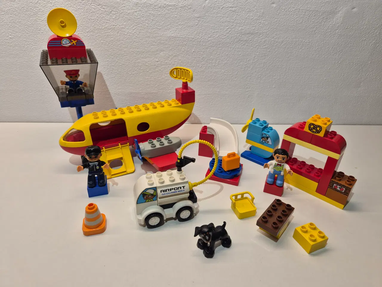 Billede 1 - Duplo Lufthavn, Fly, Mennesker samt forskellige fi