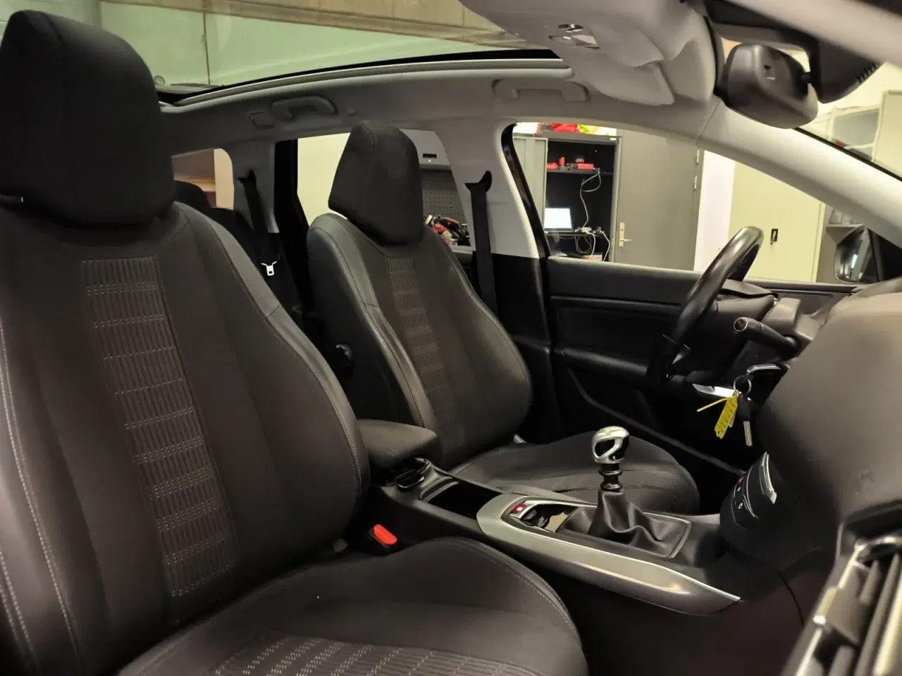 Billede 16 - Peugeot 308 1,6 BlueHDi 120 Allure Sky