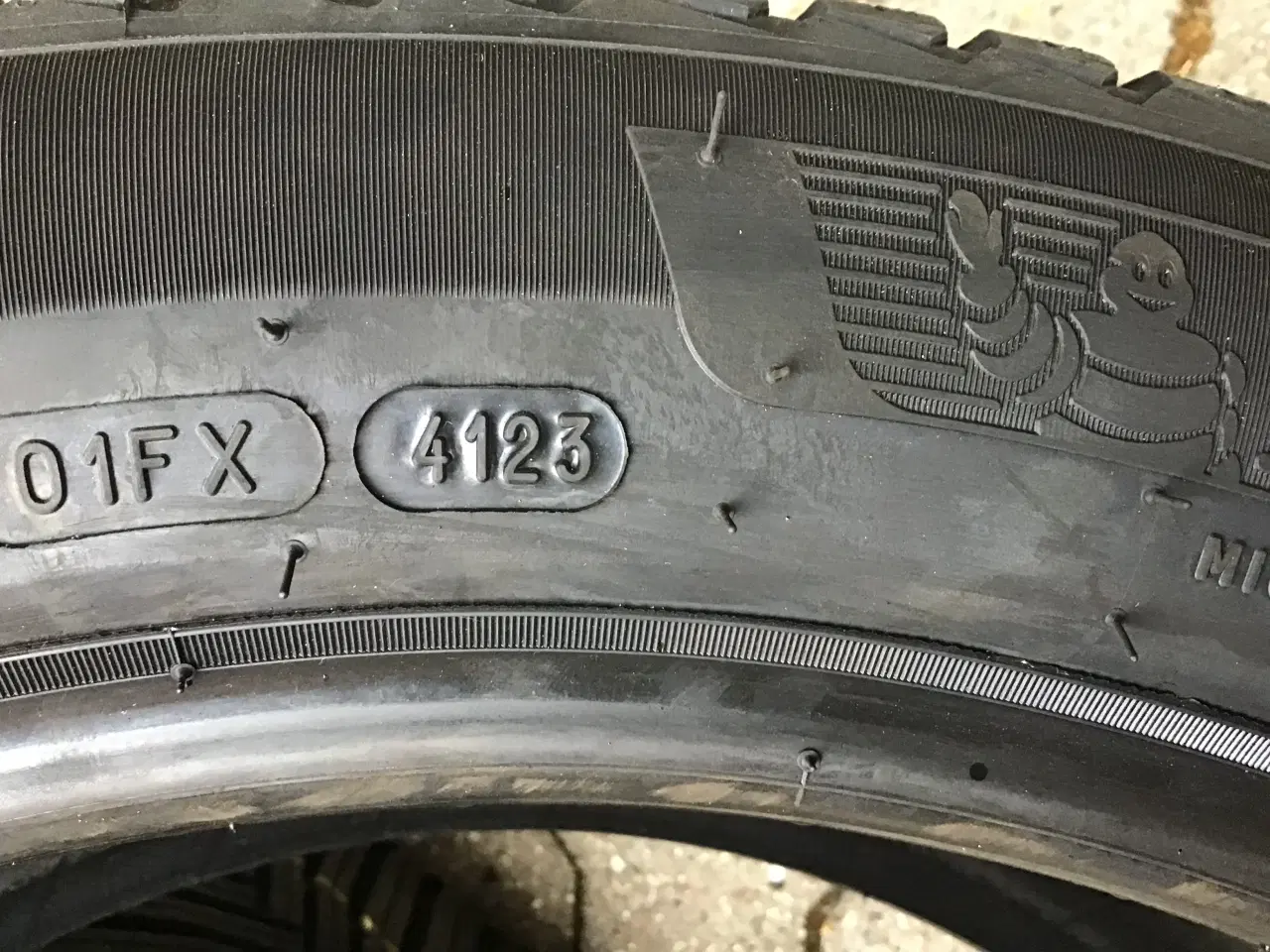 Billede 4 - Michelin Helårsdæk 2 stk 255/45-19 