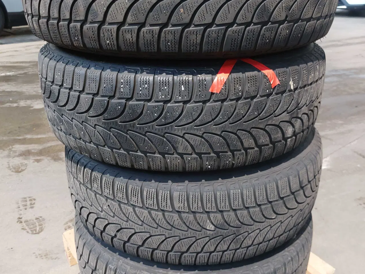 Billede 3 - Rav4 alufælge 17" med dæk fra 2018